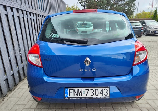 Renault Clio cena 14800 przebieg: 126552, rok produkcji 2010 z Bełżyce małe 301